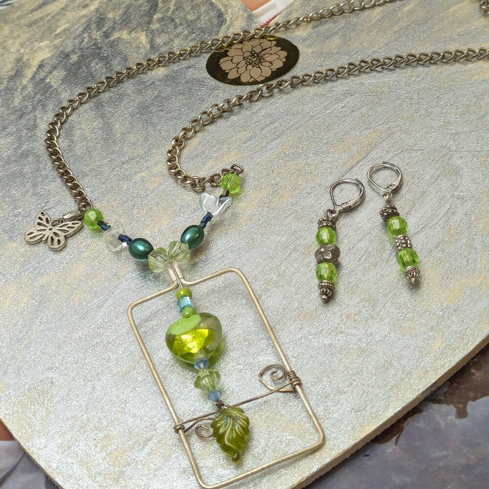Murano Beads Heart Modernistic Hand Made Wired Green Love Like Butterfly LOVE